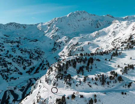 Estacion de ordino arcalis con hasta 3 metros de nieve