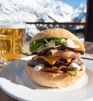 All season / 2 Ski passes + 2 Menus